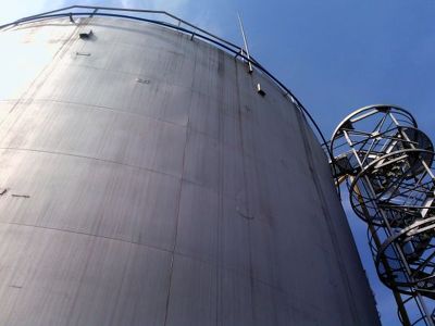 Нефтебаза, с которой украли топлива на миллиард, подала заявление о банкротстве