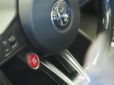 Итальянские журналисты заглянули в салон новой Alfa Romeo