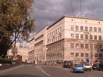 На реконструкцию фасада главного корпуса НГПУ потратят 8,5 млн рублей
