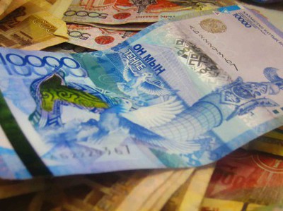 ЦБ Казахстана ожидает плавную девальвацию тенге