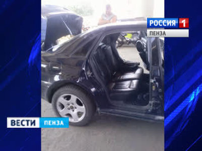 В Пензе угонщик похитил автомобиль со спущенными колесами и без двери