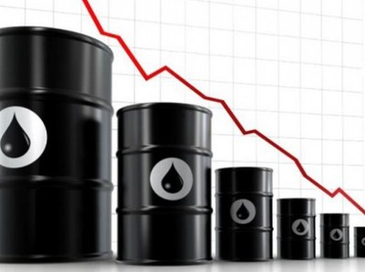 Июль стал худшим месяцем для нефти в 2015 году