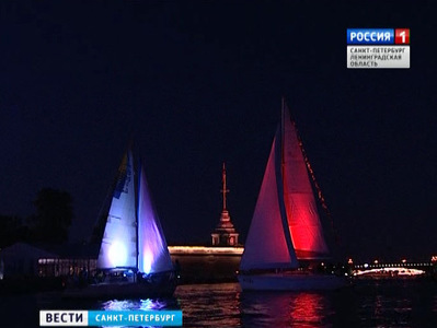 Международный морской фестиваль завершился водным шоу возле Петропавловки