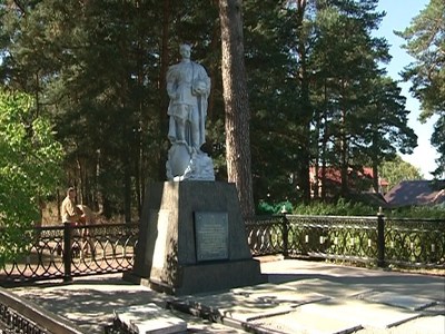 Предприниматели реконструировали под Смоленском братское военное захоронение
