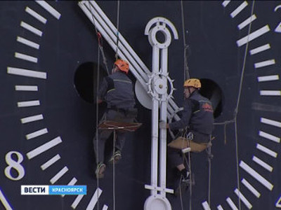 Реставрация главных часов Красноярска затягивается