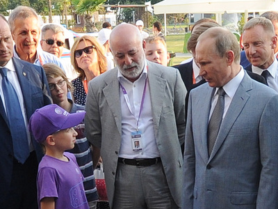 Владимир Путин объяснил школьнику, что происходит с рублем