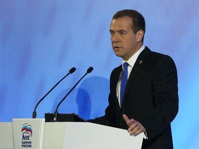 Медведев: все единороссы должны участвовать в предвыборных дебатах