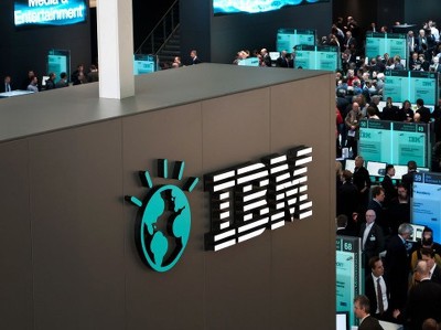 Выручка IBM падает 14-й квартал подряд