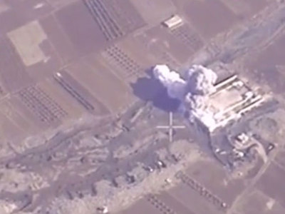 Минобороны РФ опубликовало видео новых ударов российской авиации по боевикам ИГ