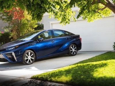 Очередь за водородным седаном Toyota растянулась на годы