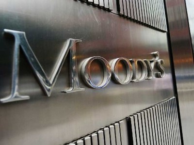 Moody's может пересмотреть рейтинги "Газпрома" и "Роснефти"