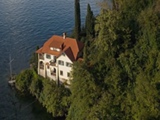 Россияне распродают заграничные дома с 40-процентными скидками