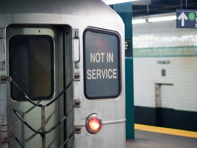 Сбой работы метрополитена почти парализовал Торонто