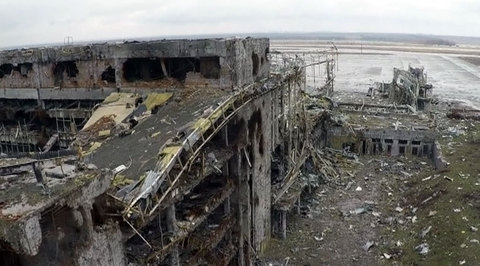 Аэропорт Донецка обстреляли из тяжелых орудий