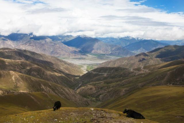 Горная система Гангдисе, находящаяся на юге Тибетского нагорья, возможно, была столь же высока в те времена, когда Гималайские горы только начинали формироваться (фото Frank Waldecker/LOOK Die Bildagentur der Fotografen). 