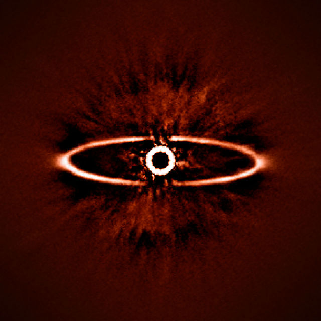 Пылевое кольцо вокруг звезды HR 4796, запечатлённое инструментом SPHERE, напоминает Око Саурона (фото ESO/J.-L. Beuzit/SPHERE Consortium). 