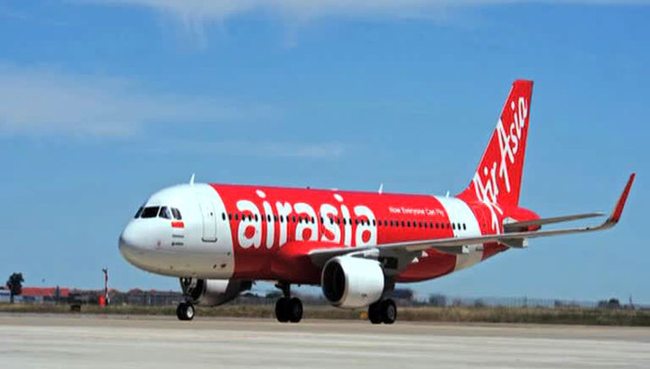 Диспетчеры потеряли связь с самолетом малайзийской AirAsia
