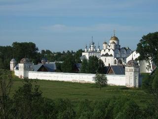 Во Владимиро-Суздальском музее-заповеднике развернута выставка Бориса Щербакова