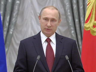Путин наградил Михалкова и Соломина орденами За заслуги перед Отечеством I степени